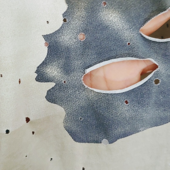 JODIFL | 3/4 Sleeve Distressed Top | M - Picture 5 of 7